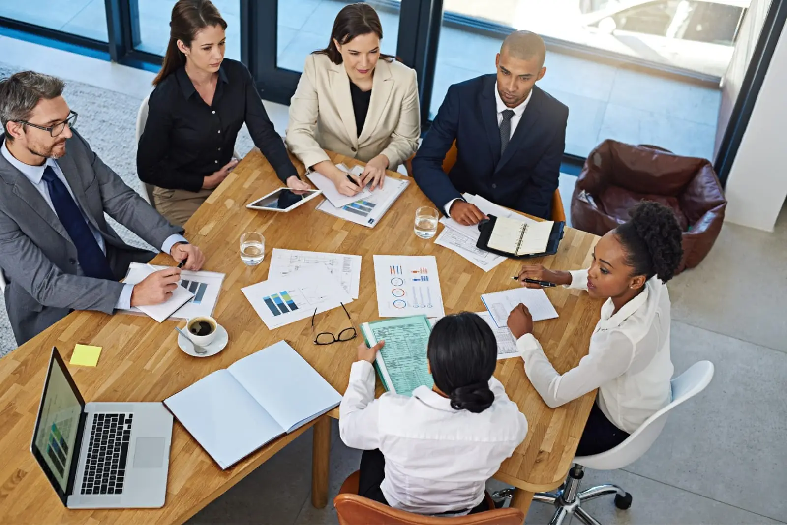QuickBooks support team reviewing accounting files